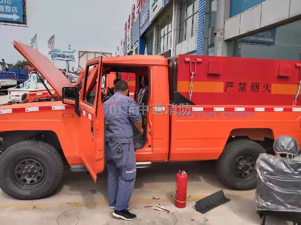 礦山車輛發(fā)動機艙自動滅火裝置的安裝